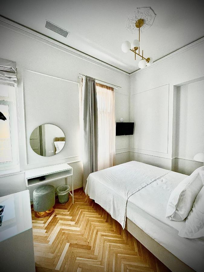 Amare Boutique Suites Ermoupoli Exterior photo